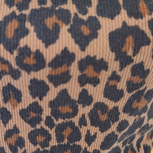VS Ribbed Cheetah Tank - Picture 3 of 10